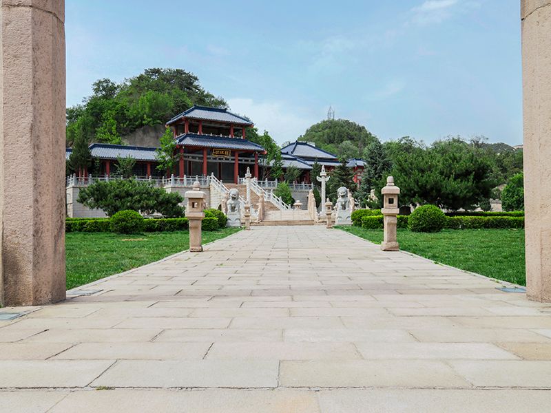 景仰园和华人怀思堂，各自有什么优点 两者该怎么选？